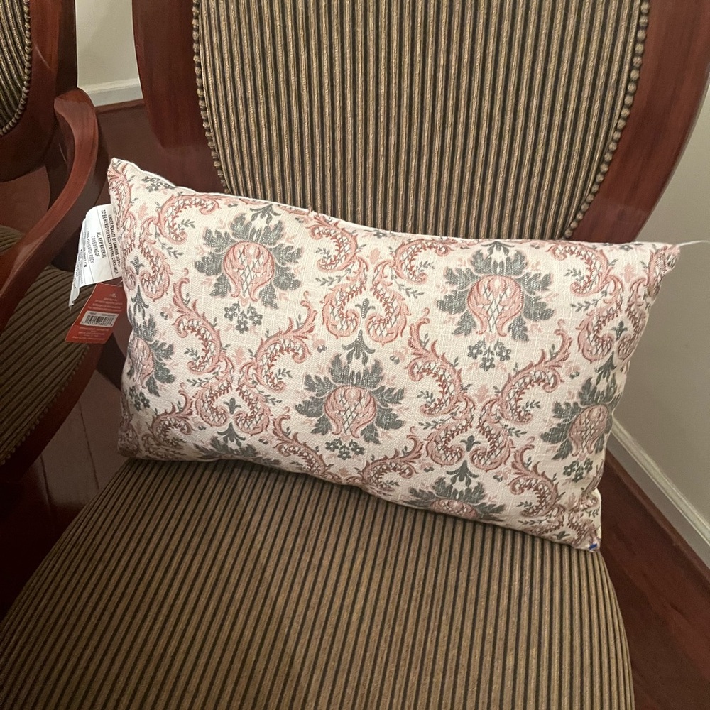 Ashland Floral Accent Pillow in Cream and Green NWT